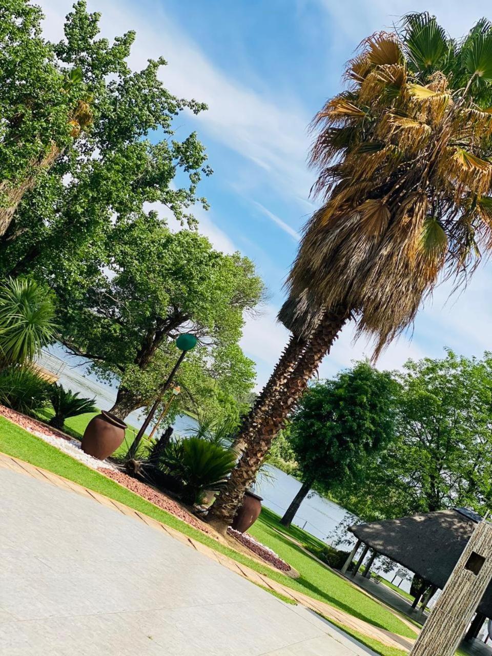 Lalamanzi River Lodge Vanderbijlpark Εξωτερικό φωτογραφία